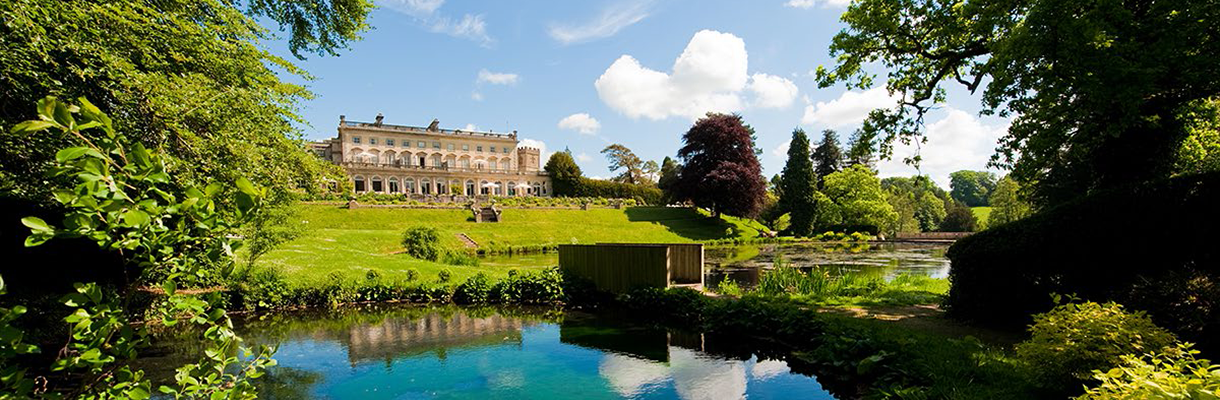 Cowley Manor grounds