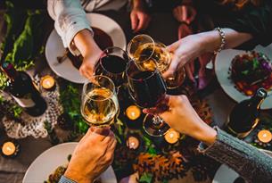 Guests toasting their glasses