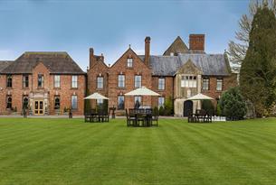 Exterior of Hatherley Manor Hotel