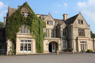 Exterior of Greenway Hotel