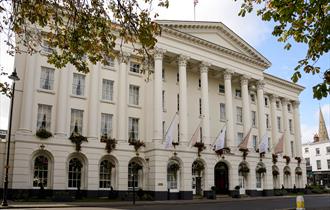 The Queens Hotel exterior